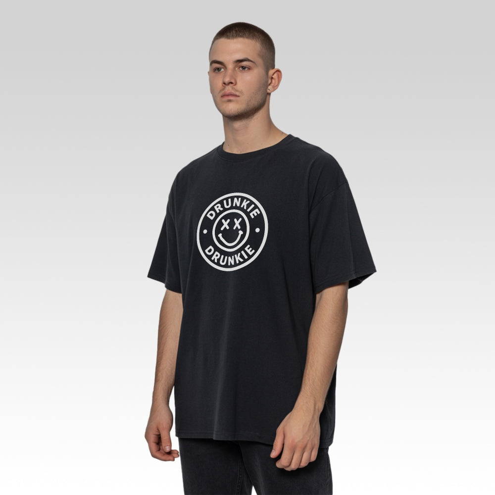 DRUNKIE BADGE - Oversize T-Shirt
