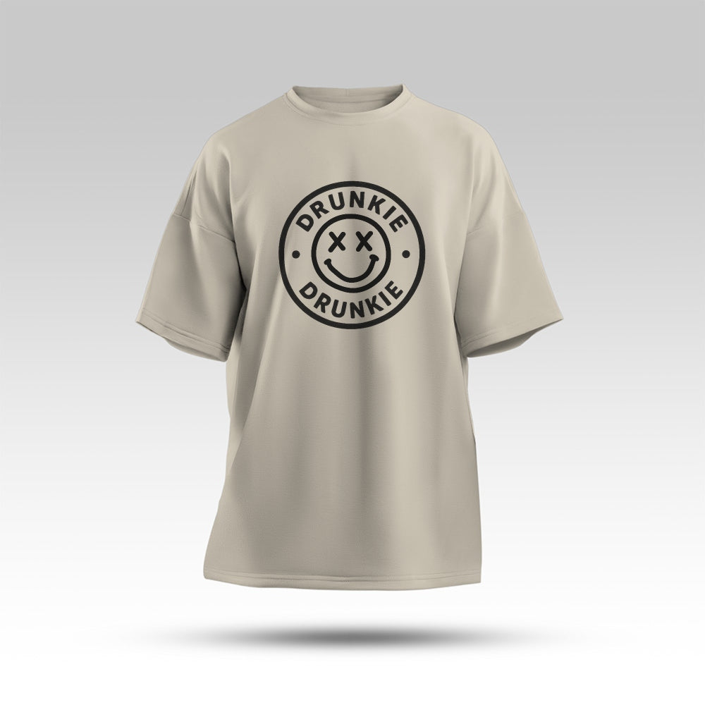DRUNKIE BADGE - Oversize T-Shirt